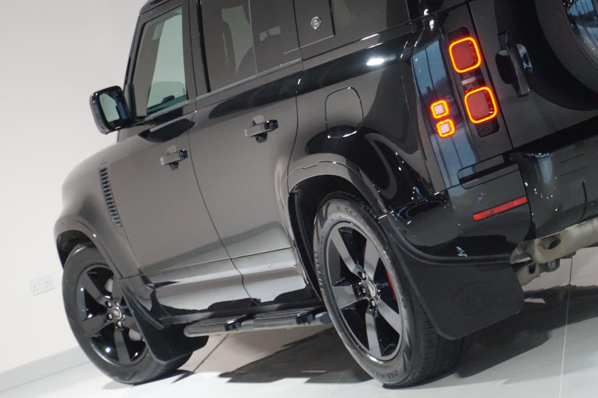 Land Rover Defender 110 2.0 P400e 15.4kWh XS Edition SUV 5dr Petrol Plug-in Hybrid Auto 4WD Euro 6 (s/s) (404 ps)